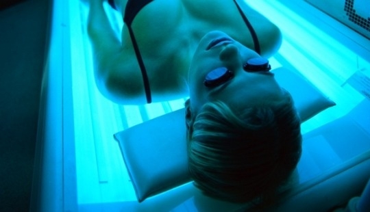 Solar coffin: these women have acquired a nice tan and skin cancer after Solarium