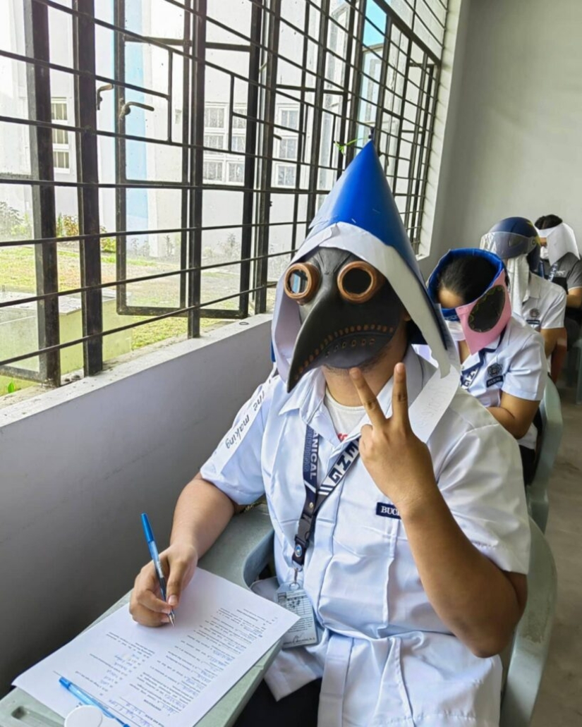 "Sombreros contra las trampas" Los estudiantes filipinos han conquistado Internet