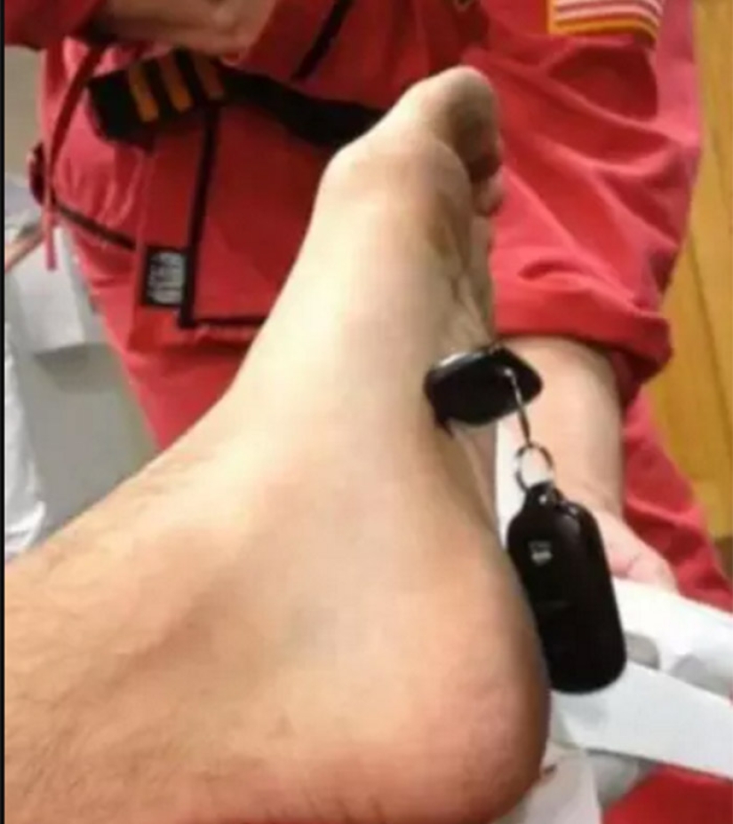 Some kind of tin is happening in these photos