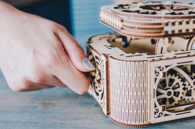 Sorpresas grandes y pequeñas: cómo complacer a tu mujer para el Año Nuevo