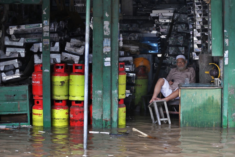 South Asia has the worst flooding in a decade, but no one is talking about it