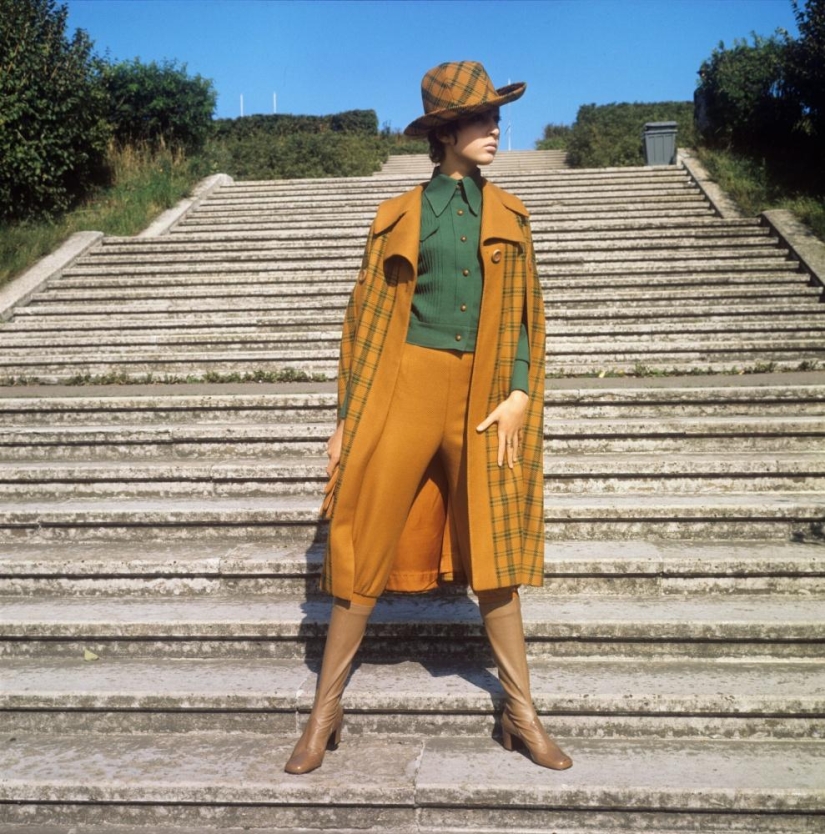 Soviet fashion of the 1960s, 1970s and 1980s in LenTASS photos