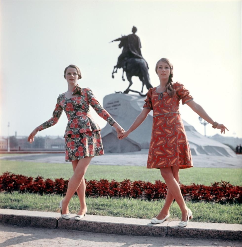 Soviet fashion of the 1960s, 1970s and 1980s in LenTASS photos