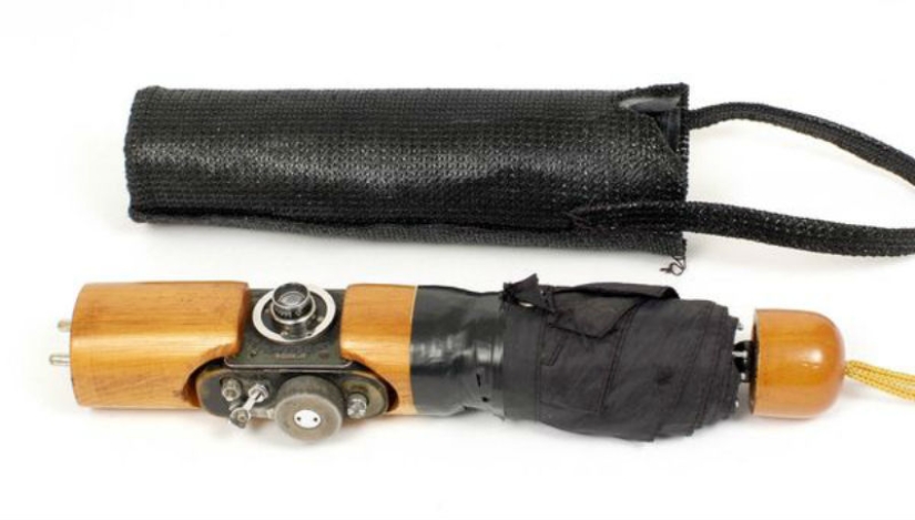 Soviet spy cameras disguised as ordinary items will be auctioned in England Soviet spy cameras disguised as ordinary items will be auctioned in England