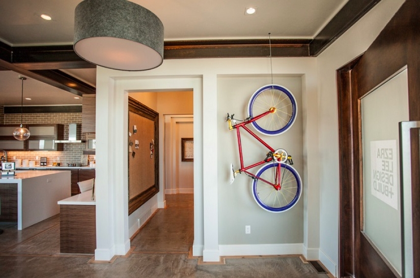 Sport and life: where to store a bicycle in a small apartment