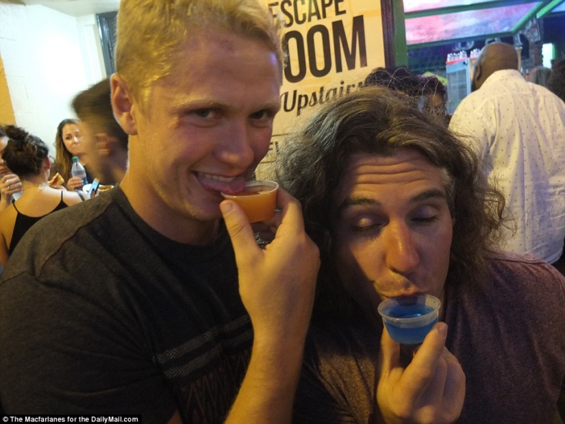 "Spring is coming, make way for spring!": student drunken parties in the USA "Spring is coming, make way for spring!": student drunken parties in the USA