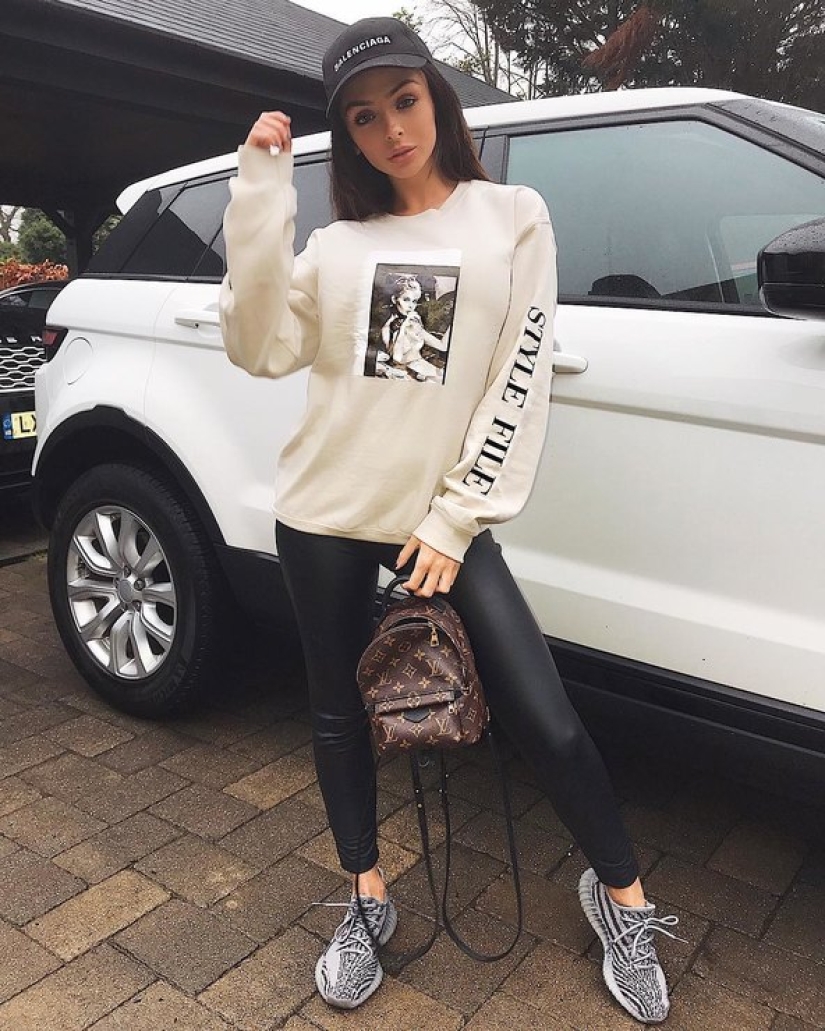 Standards of bad taste: Instagram fashion bloggers showing how not to dress