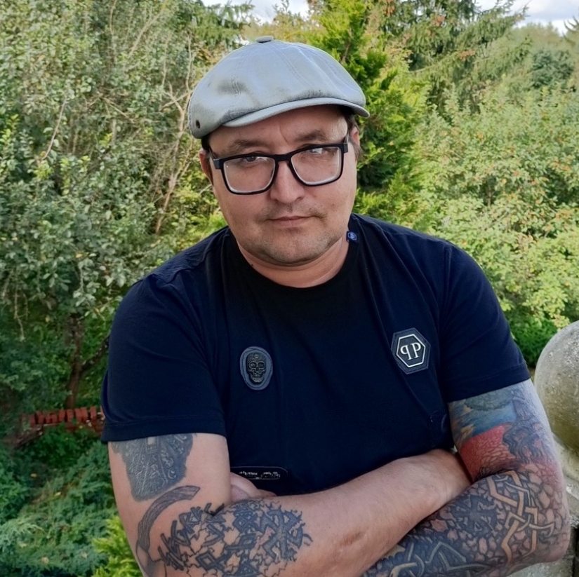 Sátira aguda en las pinturas caricaturescas de Semión Skrepetsky