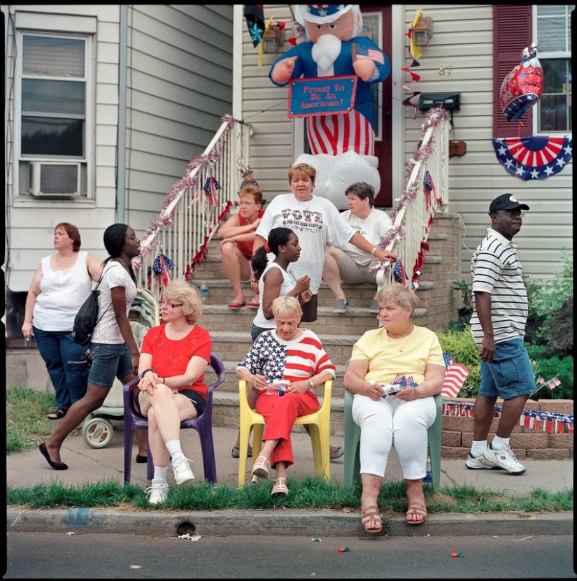 Street portraits of Americans by Mike Peters