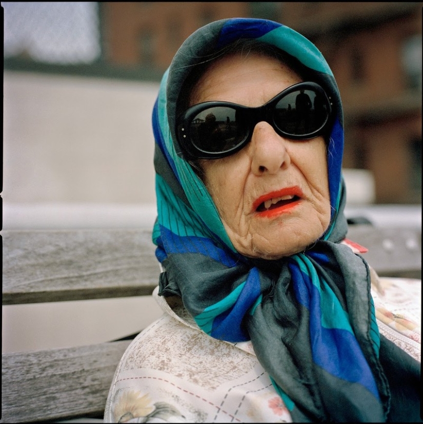 Street portraits of Americans by Mike Peters