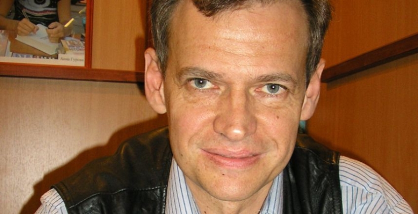 "Streets of broken lanterns" — 20 years: how the legendary series was created