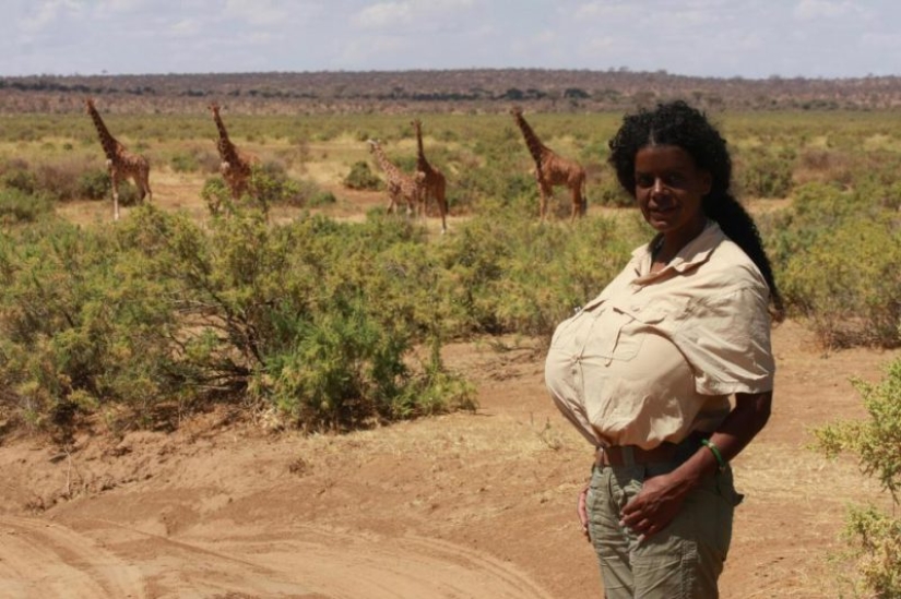 Sun-struck: a blonde model from Germany has become dark-skinned and wants to move to Africa