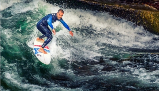Surfing in the concrete jungle of Munich