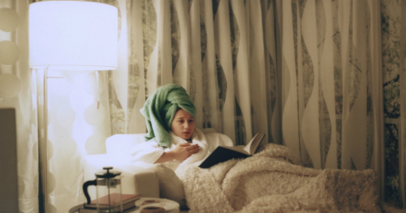 Swedish meatballs in bed: photographer spent 3 weeks in IKEA stores Swedish meatballs in bed: photographer spent 3 weeks in IKEA stores