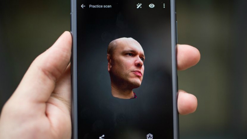 Tecnología 3D en el bolsillo: el primer smartphone con el que tomar selfies y avatares en 3D