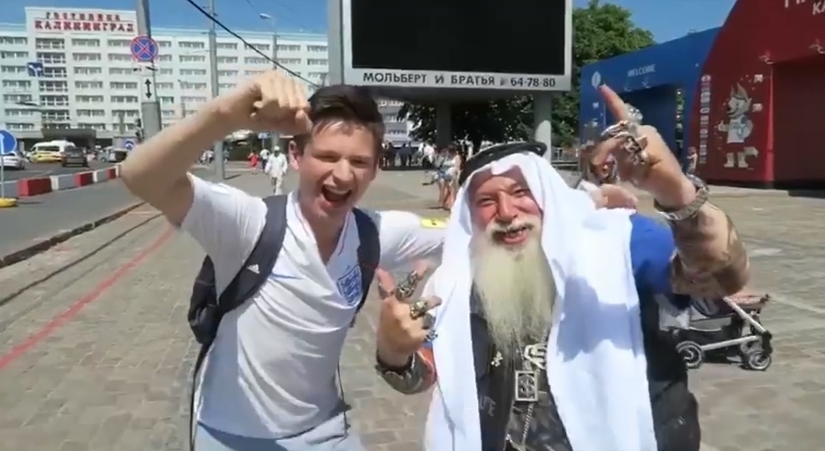 Terriblemente lindos y extremadamente honestos: un padre y un hijo de Inglaterra desacreditaron los principales mitos sobre Rusia Terriblemente lindos y extremadamente honestos: un padre y un hijo de Inglaterra desacreditaron los principales mitos sobre Rusia