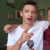 Terribly cute and extremely honest: a father and son from England debunked the main myths about Russia