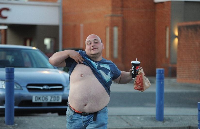 Thank God, not on Nikolskaya: how English fans celebrated the victory of their national team Thank God, not on Nikolskaya: how English fans celebrated the victory of their national team