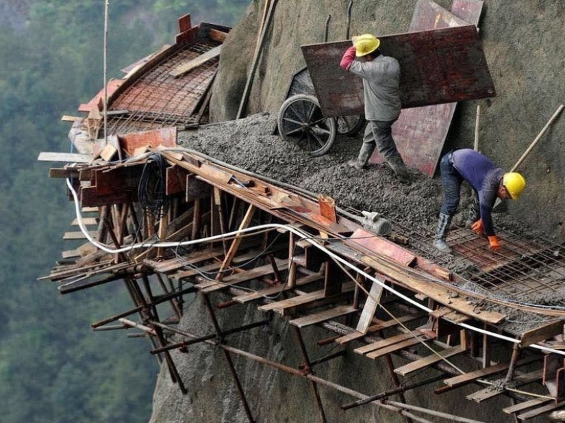 That's why men live less than women: 25 photos