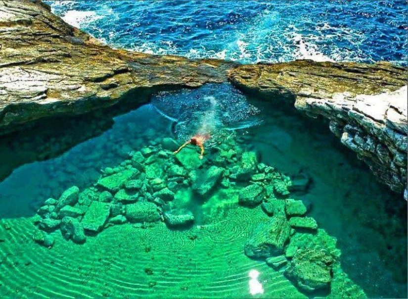 The 10 most beautiful natural pools in the world The 10 most beautiful natural pools in the world