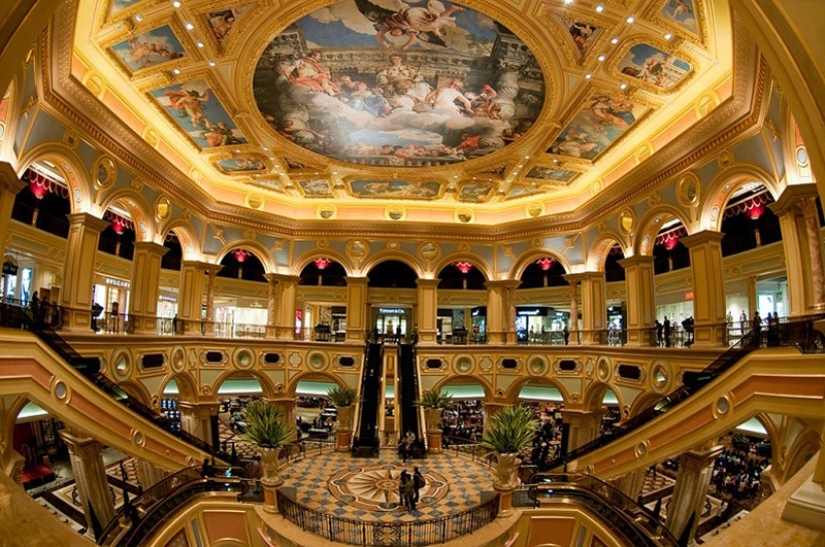 The 10 most luxurious casinos in the world