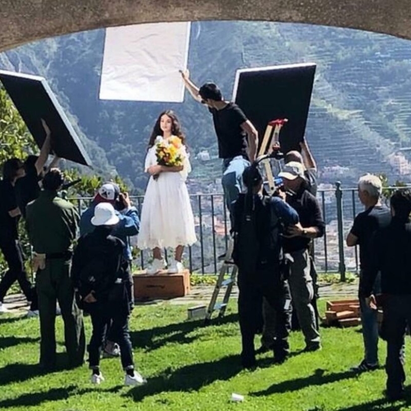 The 14-year-old daughter of Monica Bellucci and Vincent Cassel almost caught up with her mother in beauty The 14-year-old daughter of Monica Bellucci and Vincent Cassel almost caught up with her mother in beauty