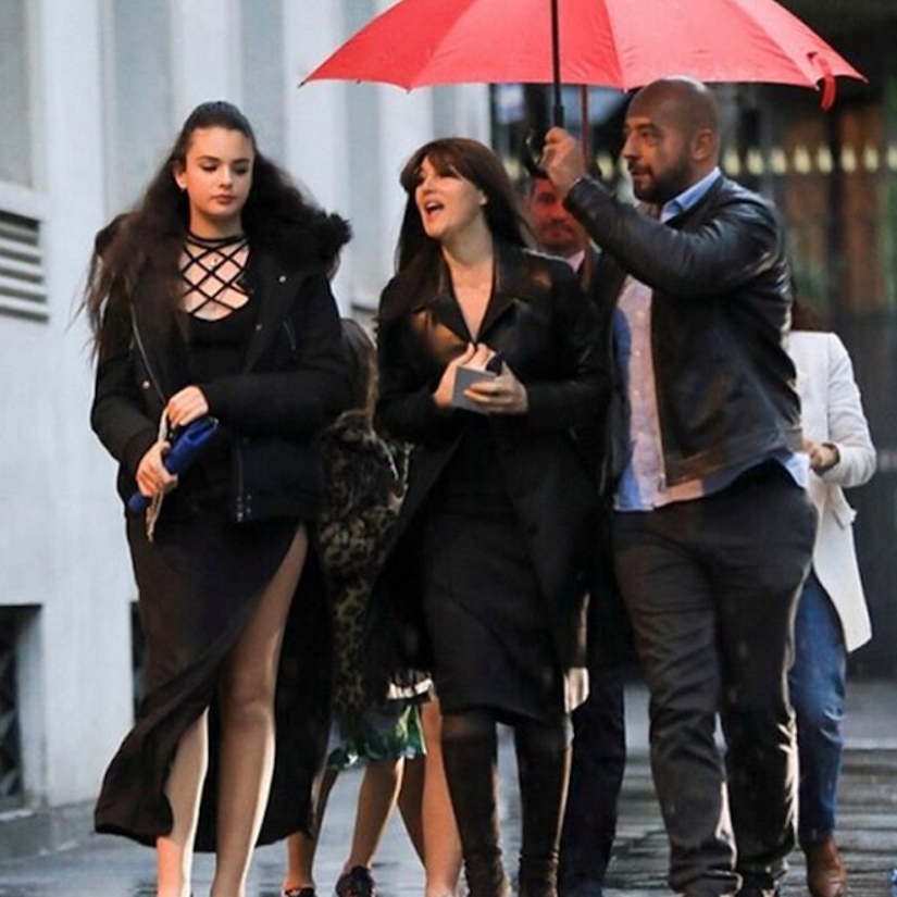 The 14-year-old daughter of Monica Bellucci and Vincent Cassel almost caught up with her mother in beauty The 14-year-old daughter of Monica Bellucci and Vincent Cassel almost caught up with her mother in beauty