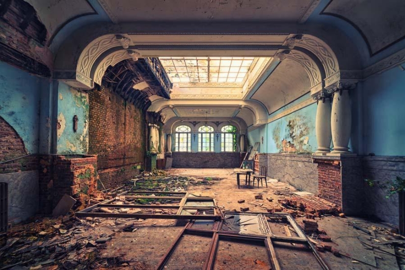 The abandoned world in the lens of Matthias Hacker