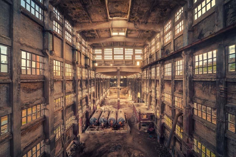 The abandoned world in the lens of Matthias Hacker