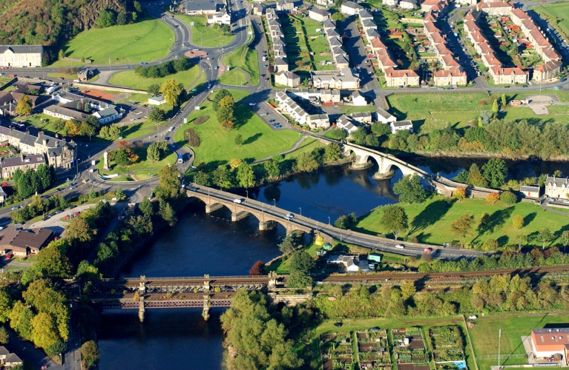 The artist decided to draw all 69 cities of the UK by hand, and it may take 17 years