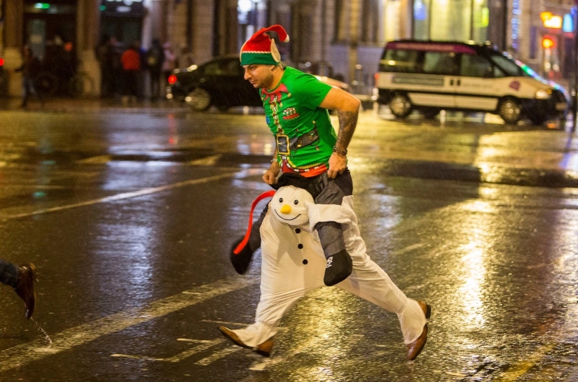 The bells are ringing! New Year's binge rolls across the UK