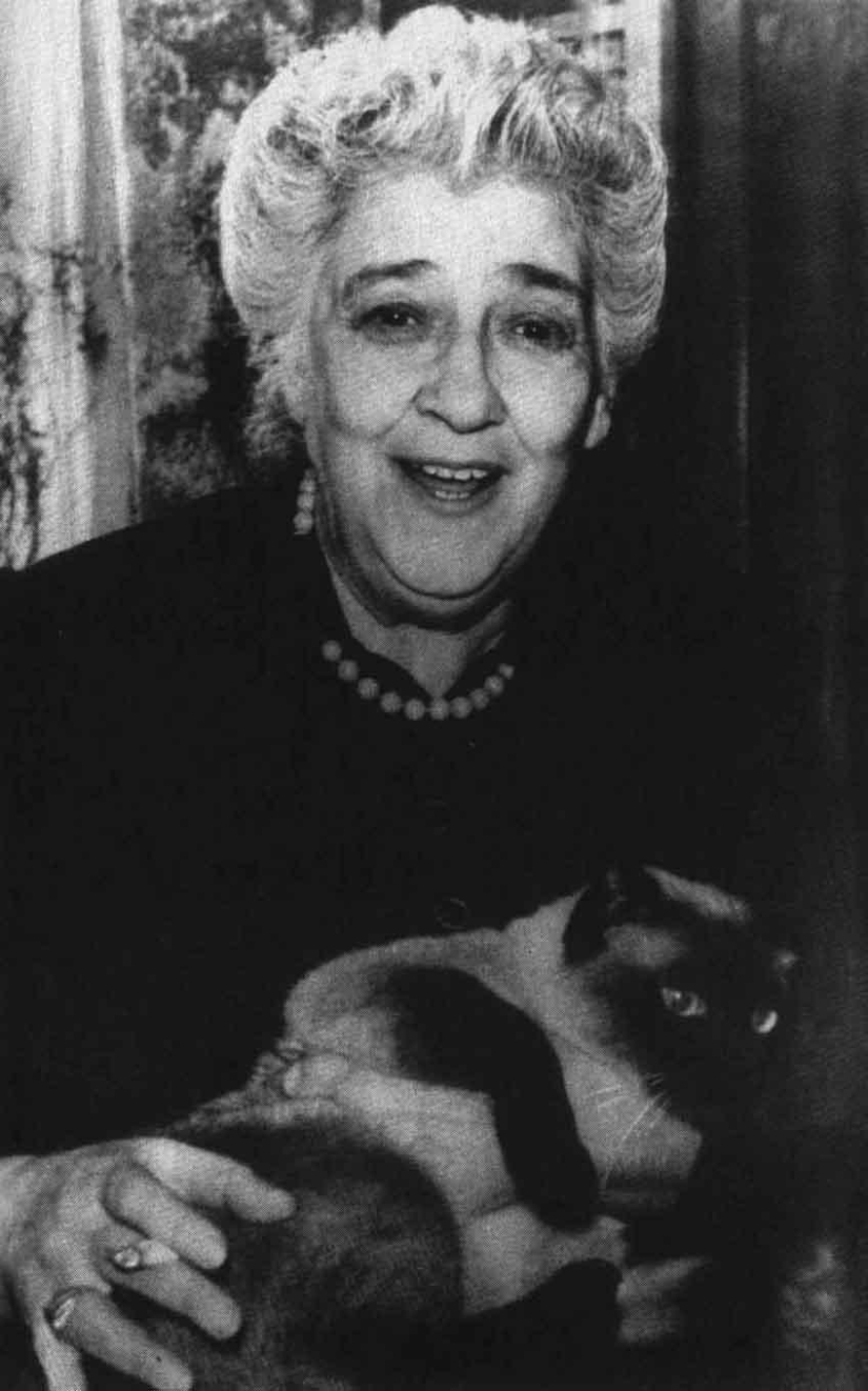 The best quotes and aphorisms of Faina Ranevskaya The best quotes and aphorisms of Faina Ranevskaya