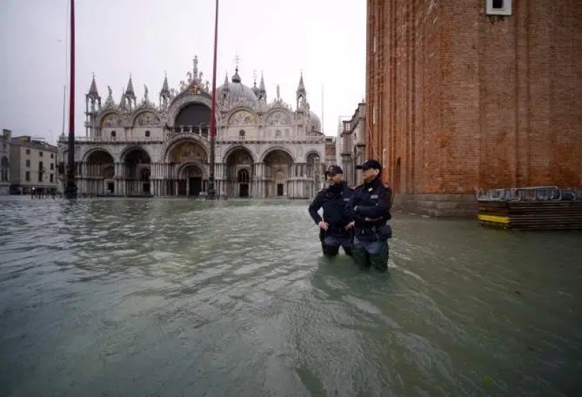 The biggest flood in Venice in the last 50 years: Russians donated a million euros to restore the city on the water