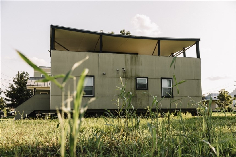 The Brad Pitt Foundation built a hundred houses for charity, and now the actor is being sued