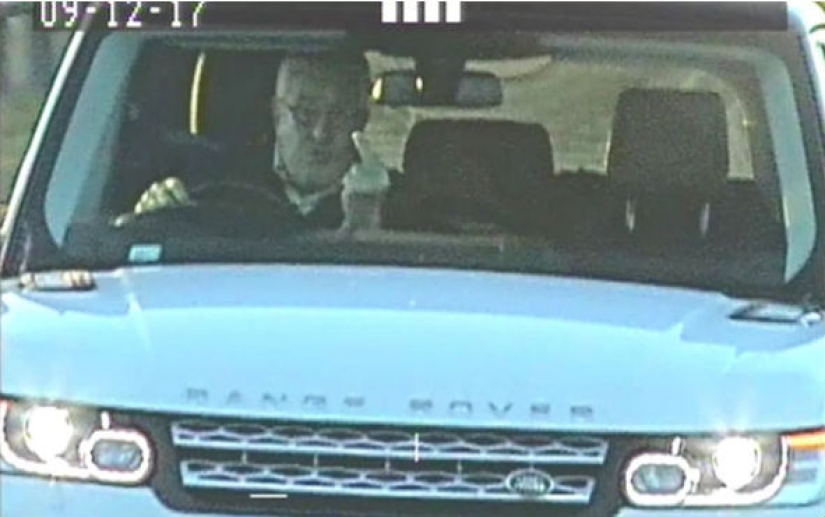 The Briton put a jammer against traffic cameras and showed the police the middle finger. But the jammer didn't work