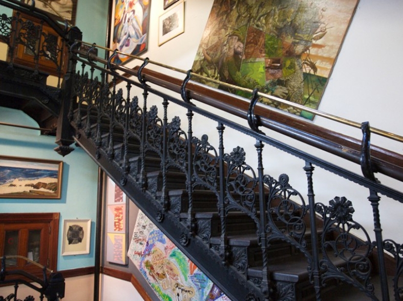 The Chelsea Hotel is the home of the New York bohemia