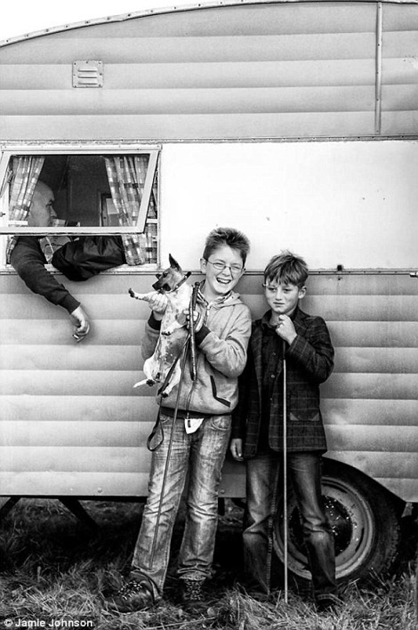 The children of Irish Gypsies who grew up too early The children of Irish Gypsies who grew up too early