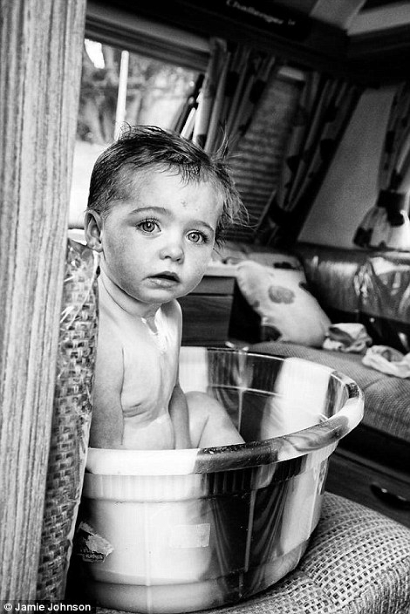 The children of Irish Gypsies who grew up too early The children of Irish Gypsies who grew up too early