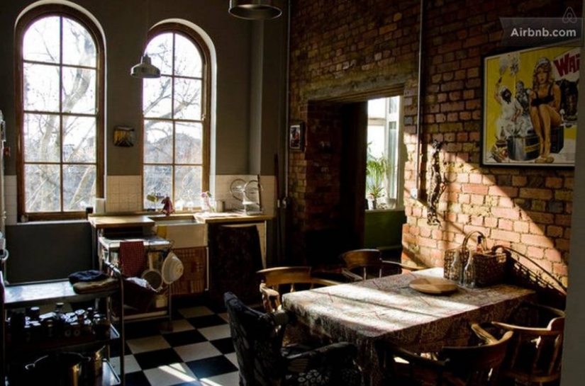 The Creepiest Houses You Can Rent on Airbnb