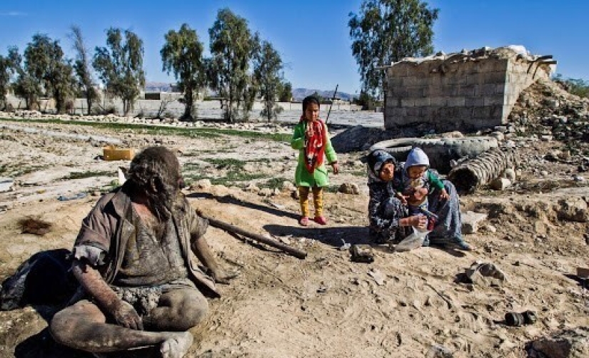 The dirtiest man in the world died shortly after he bathed