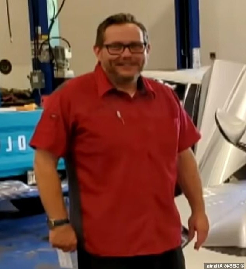 The employer gave the former employee a salary with a wheelbarrow of change and got sued The employer gave the former employee a salary with a wheelbarrow of change and got sued