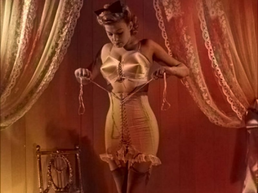 The evolution of underwear: from the 1900s to the present day The evolution of underwear: from the 1900s to the present day