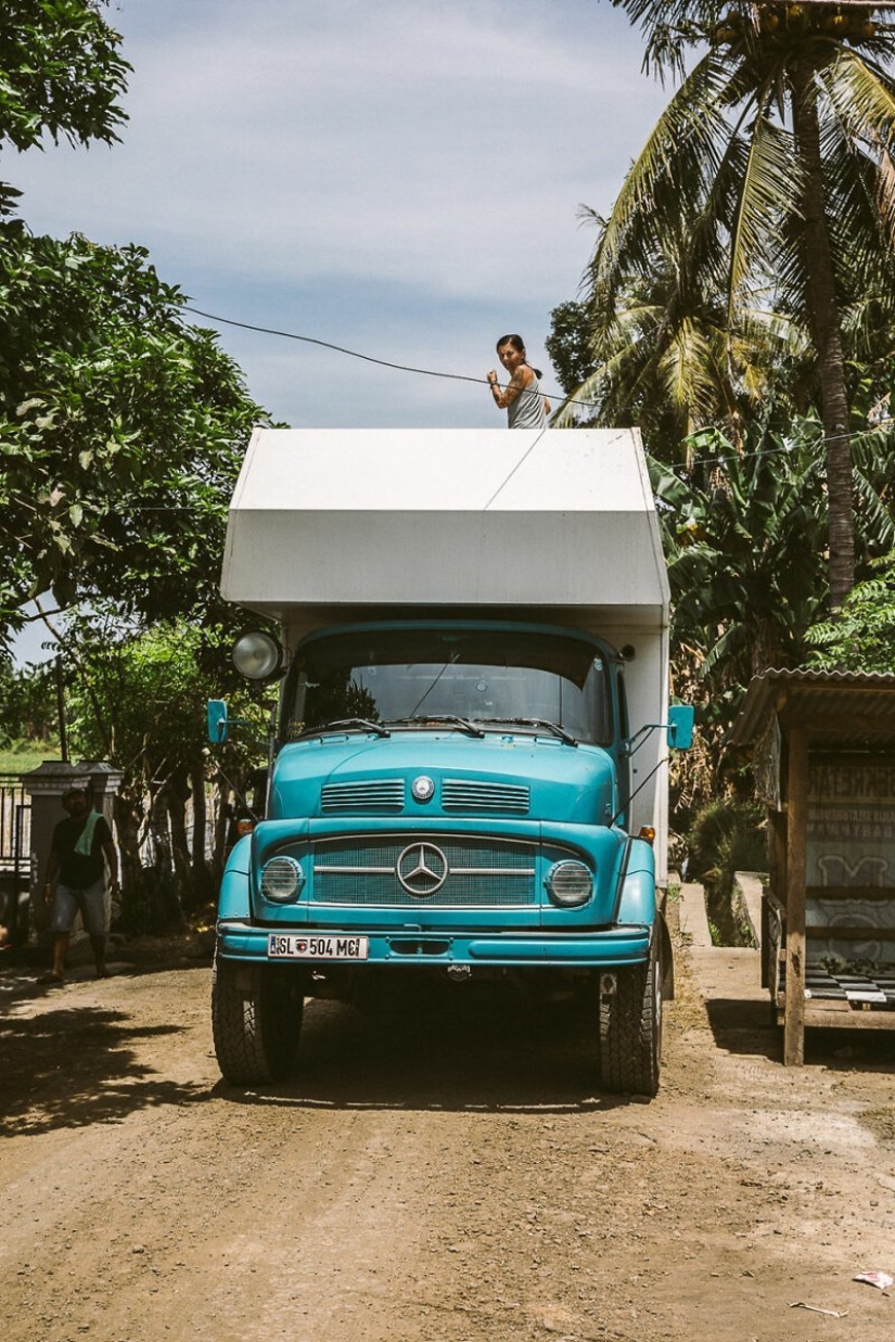 The family sold everything and went on a journey on the old truck