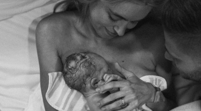 The first "hello": a photo project about the first meeting of mom and baby