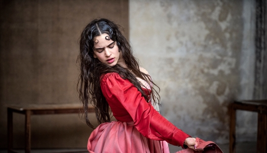 The first shots from the filming of the Pirelli 2020 calendar have appeared. And they're great The first shots from the filming of the Pirelli 2020 calendar have appeared. And they're great