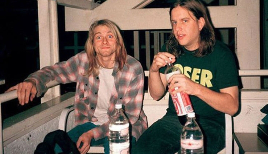 The formation of the Nirvana group in previously unpublished photos
