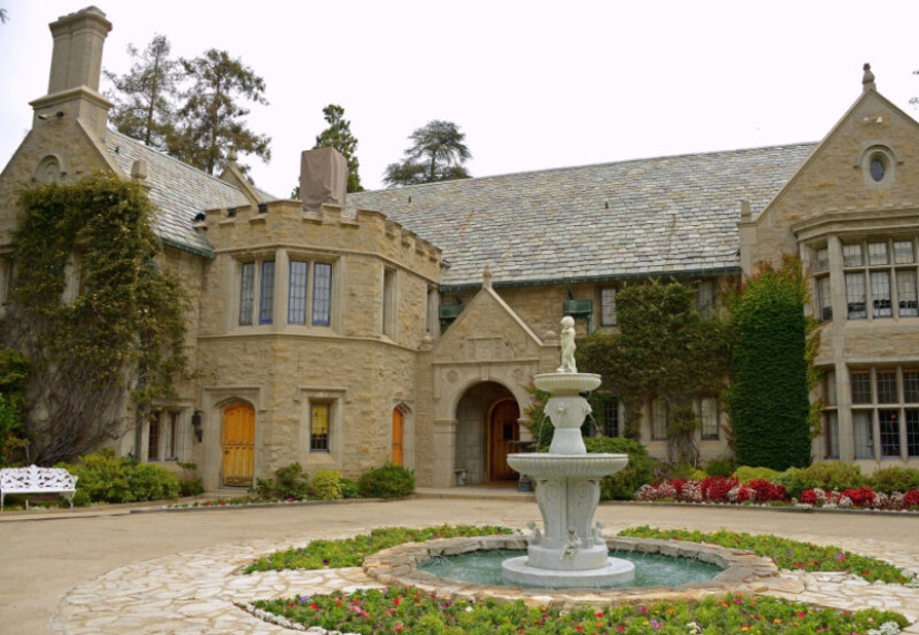 The former Playboy model told about the rules of life in the legendary mansion Hugh Hefner