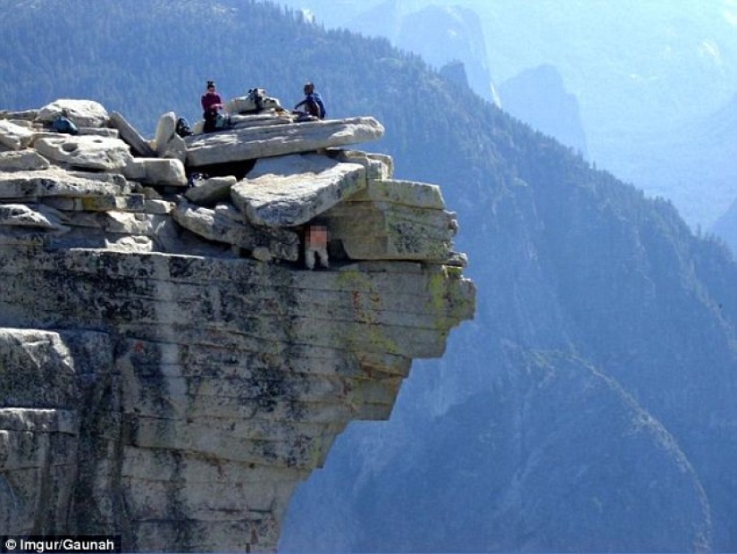 The funniest photobombs in vacation pictures The funniest photobombs in vacation pictures