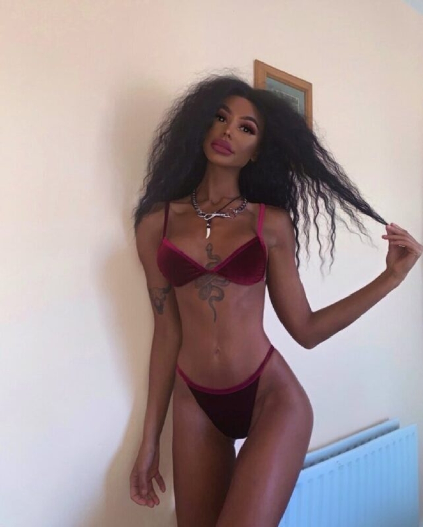 The girl, obsessed with tan, turned into a dark-skinned one. All thanks to the solarium and injections The girl, obsessed with tan, turned into a dark-skinned one. All thanks to the solarium and injections