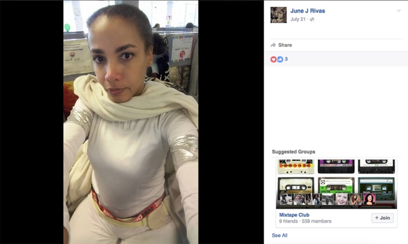 The girl responded with cosplay to the absurd and racist demands of the working dress code The girl responded with cosplay to the absurd and racist demands of the working dress code